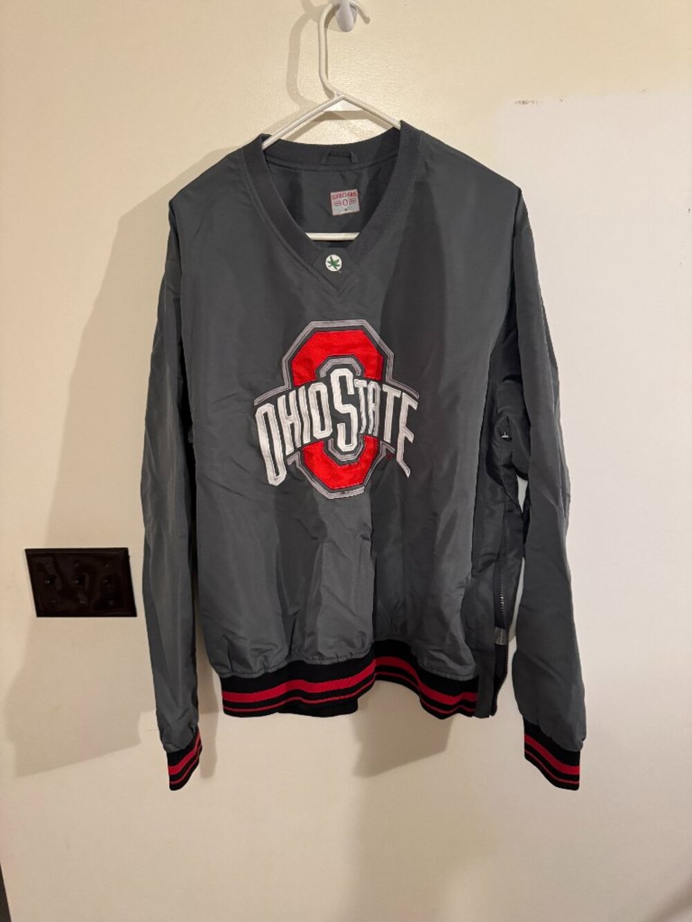 XL Authentic Apparel grey Ohio State pullover windbreaker very good shape.